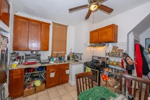 31 Chestnut St, East Orange, NJ 07018 - Photo 6