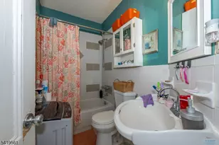 31 Chestnut St, East Orange, NJ 07018 - Photo 10