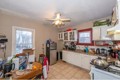 31 Chestnut St, East Orange, NJ 07018 - Photo 14