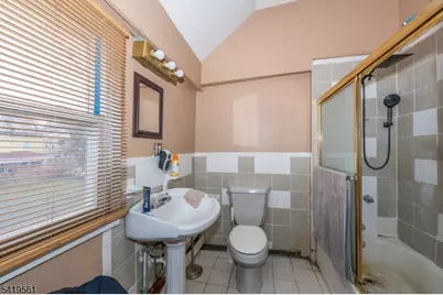 31 Chestnut St, East Orange, NJ 07018 - Photo 16