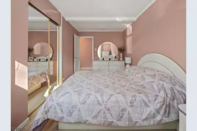 544 Goffle Hill Rd, Hawthorne, NJ 07506 - Photo 8