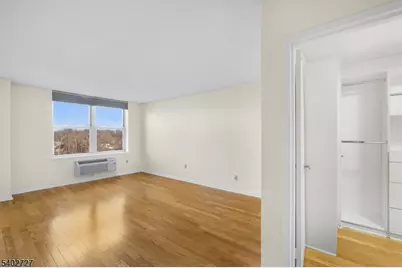 300 Main St #811, Little Falls Township, NJ 07424 - Photo 18