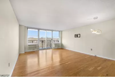 300 Main St #811, Little Falls Township, NJ 07424 - Photo 6