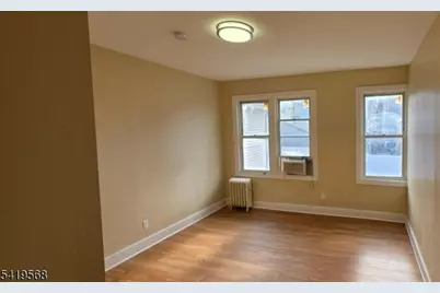 120 Sunset Ave, Newark, NJ 07106 - Photo 8