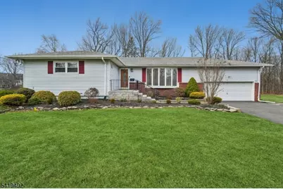 25 Victoria Dr, Clark Township, NJ 07066 - Photo 1