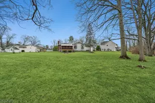 25 Victoria Dr, Clark Township, NJ 07066 - Photo 22