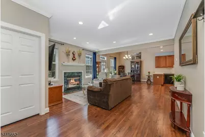 3 Indian Plantation Street, Raritan Township, NJ 08822 - Photo 2