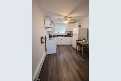 199 N. Beverwyck Rd #B1, Parsippany, NJ 07034 - Photo 4