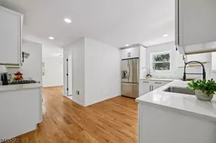 207 Lake Shore Dr, Parsippany, NJ 07034 - Photo 12