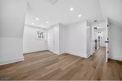 90 1st Ave, Woodbridge Township, NJ 07064 - Photo 12