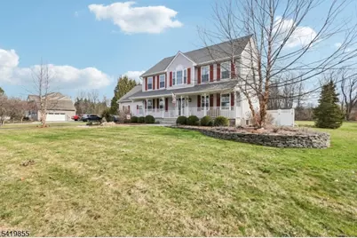 32 Bailey Park Dr, Frankford Township, NJ 07822 - Photo 2