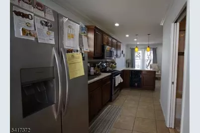 31 Kossuth St, Haledon, NJ 07508 - Photo 4