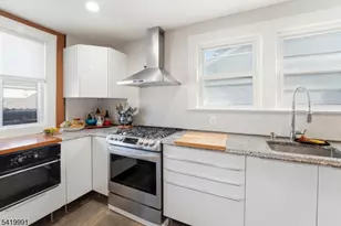 209 Floral St, Roselle, NJ 07203 - Photo 12