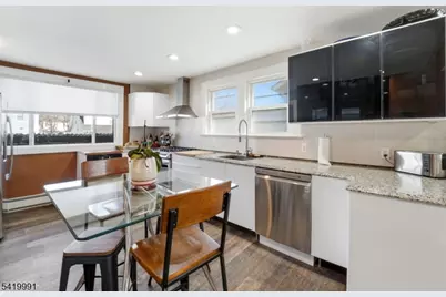 209 Floral St, Roselle, NJ 07203 - Photo 14