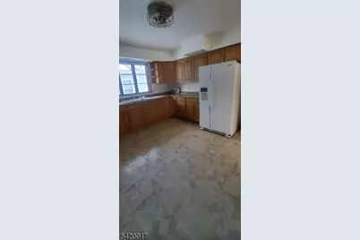 171 Stuyvesant Ave #2B, Newark, NJ 07106 - Photo 6