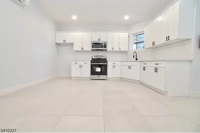 41 Arlington Ave, Jersey City, NJ 07305 - Photo 4