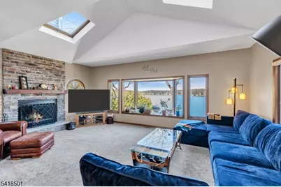 7 Wildwood Shores Dr, Hopatcong, NJ 07843 - Photo 8