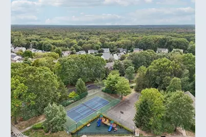 1608 Cypress Ln, East Brunswick Township, NJ 08816 - Photo 32