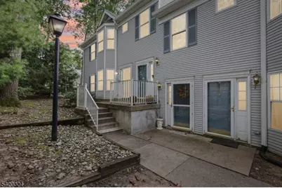 1608 Cypress Ln, East Brunswick Township, NJ 08816 - Photo 30