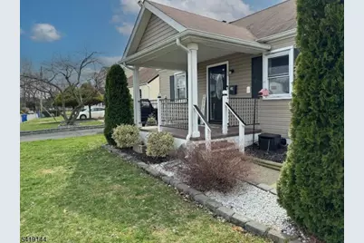 34 Eisenhower, Spotswood, NJ 08884 - Photo 2