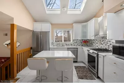 81 Hastings Ave, Nutley, NJ 07110 - Photo 10