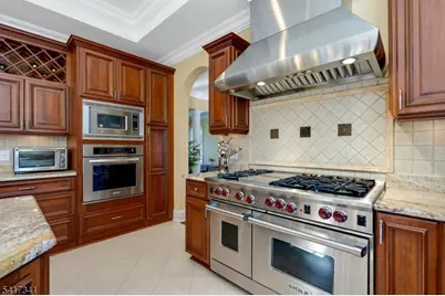 916 Valley Road, Watchung, NJ 07069 - Photo 10