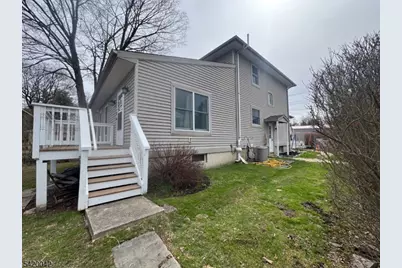 10 Governor Haines St, Hamburg, NJ 07419 - Photo 2