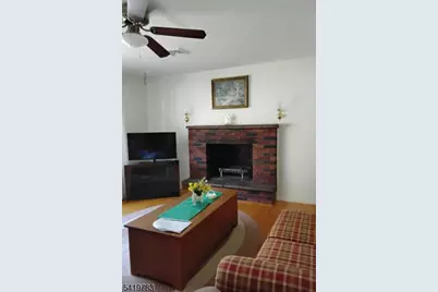 831 Uniontown Rd, Lopatcong Township, NJ 08865 - Photo 10