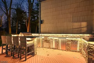 545 Johnston Dr, Watchung, NJ 07069 - Photo 4