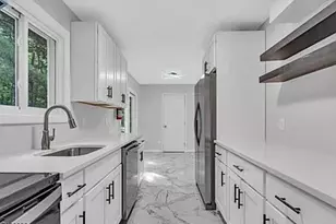 916 W Commodore Blvd, Jackson, NJ 08527 - Photo 8