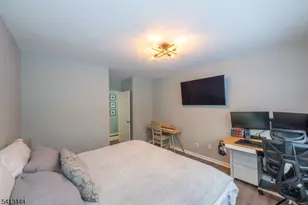 4101 Schindler Ln, Wayne Twp., NJ 07470 - Photo 16