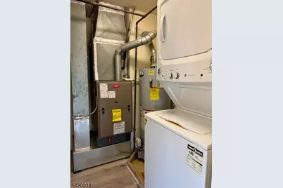 809 Woodhaven Dr, Edison, NJ 08817 - Photo 18