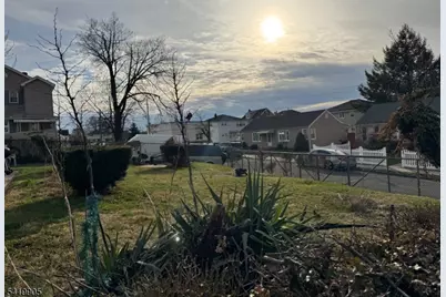 253 Crystal St, North Arlington, NJ 07031 - Photo 2