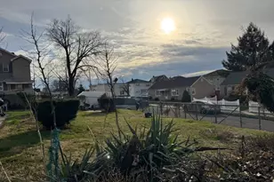 253 Crystal St, North Arlington, NJ 07031 - Photo 2