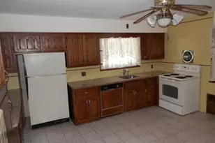 2105 Wood Ave, Roselle, NJ 07203 - Photo 6