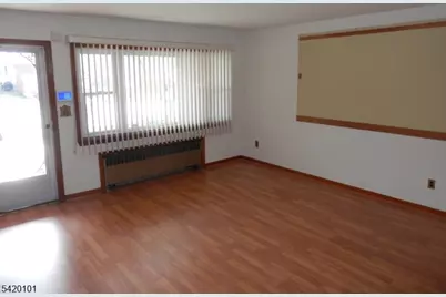 2105 Wood Ave, Roselle, NJ 07203 - Photo 4