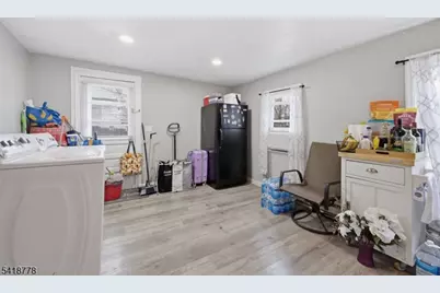 261 W Main St, Bound Brook, NJ 08805 - Photo 12