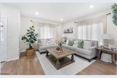 38 Center St, Belleville, NJ 07109 - Photo 4