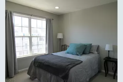 132 Limerick Ln, Lopatcong Township, NJ 08865 - Photo 16