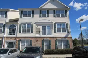 132 Limerick Ln, Lopatcong Township, NJ 08865 - Photo 2