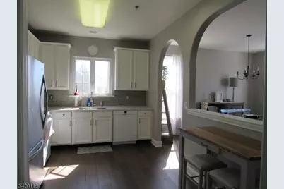 132 Limerick Ln, Lopatcong Township, NJ 08865 - Photo 6