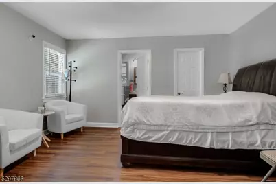 43 Woodcrest Dr, Livingston, NJ 07039 - Photo 16