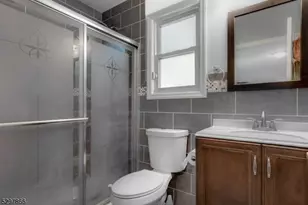 43 Woodcrest Dr, Livingston, NJ 07039 - Photo 18