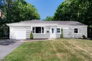 43 Woodcrest Dr, Livingston, NJ 07039 - Photo 1