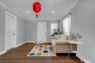 43 Woodcrest Dr, Livingston, NJ 07039 - Photo 12