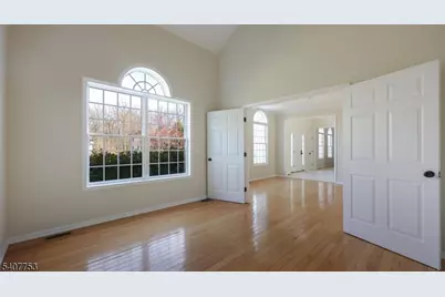 57 Briarwood Dr, Warren Township, NJ 07059 - Photo 8