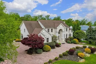 57 Briarwood Dr, Warren Township, NJ 07059 - Photo 2