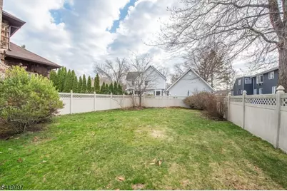 3 S Hampton Dr, Fairfield, NJ 07004 - Photo 38