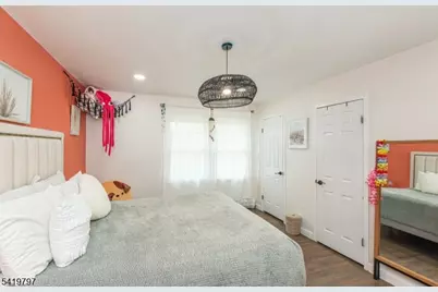 3 S Hampton Dr, Fairfield, NJ 07004 - Photo 20