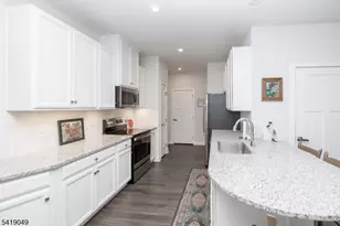 35 Sparrowhawk St, Washington Township, NJ 07882 - Photo 8